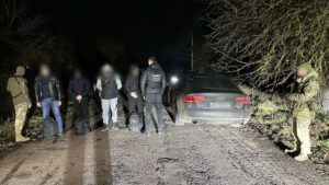 Житель Запорожья заплатил 6 тыс. долларов проводнику за незаконное пересечение границы: их задержали пограничники
