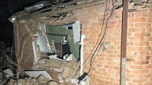 Захватчики ударили по дому в Запорожской области: молодые супруги в больнице