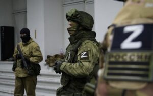 На временно оккупированной территории Запорожской области российские захватчики похитили местного жителя за критику так называемой власти