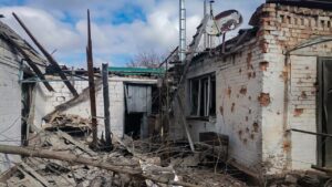 Разрушено более 30 домов: враг бил по Запорожской области из РСЗО, авиации и артиллерии