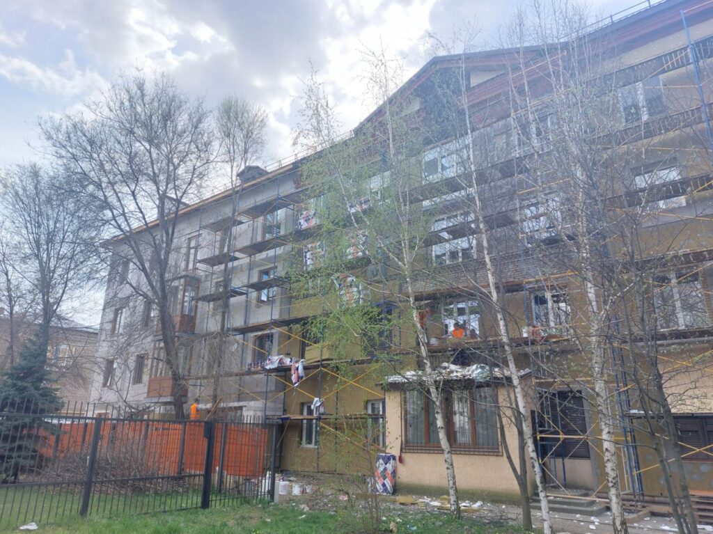 Сталеварів, 16