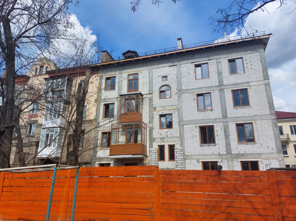 Сталеварів, 16