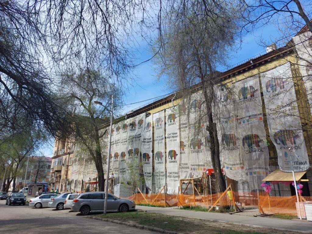 вул. Миру, 14