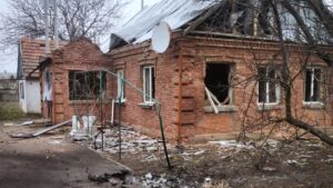 Правоохранители показали последствия вражеских обстрелов по жилым кварталам в Запорожской области, — ФОТО