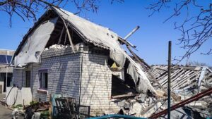 Зруйновано будинки мирних мешканців: поліція показала наслідки ворожих обстрілів Запорізької області, — ФОТО