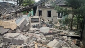 Повреждены квартиры и дома людей: последствия вражеских обстрелов по Запорожской области, — ФОТО