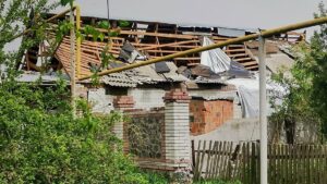 Разрушены дома людей: захватчики нанесли более 300 ударов по Запорожской области