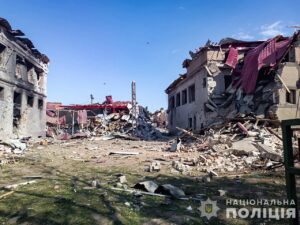 Повреждены дома, автомойка и агропредприятие: полиция показала последствия обстрелов Запорожской области, — ФОТО