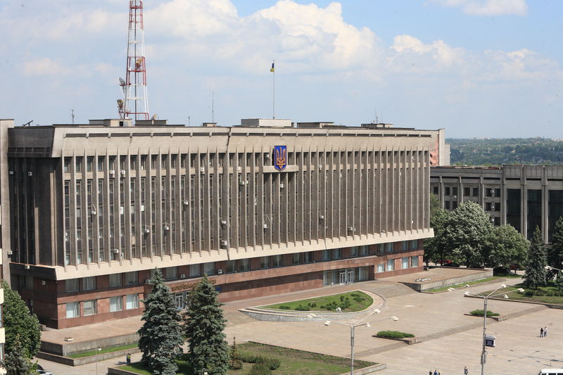 В Запорожье губернатора нет, а распоряжения есть