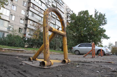 С воровством среди запорожских парковщиков борется бывший директор «Бытовика»