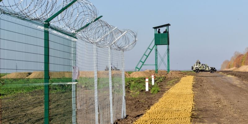 Жители Васильевки работают на строительстве оборнукреплений