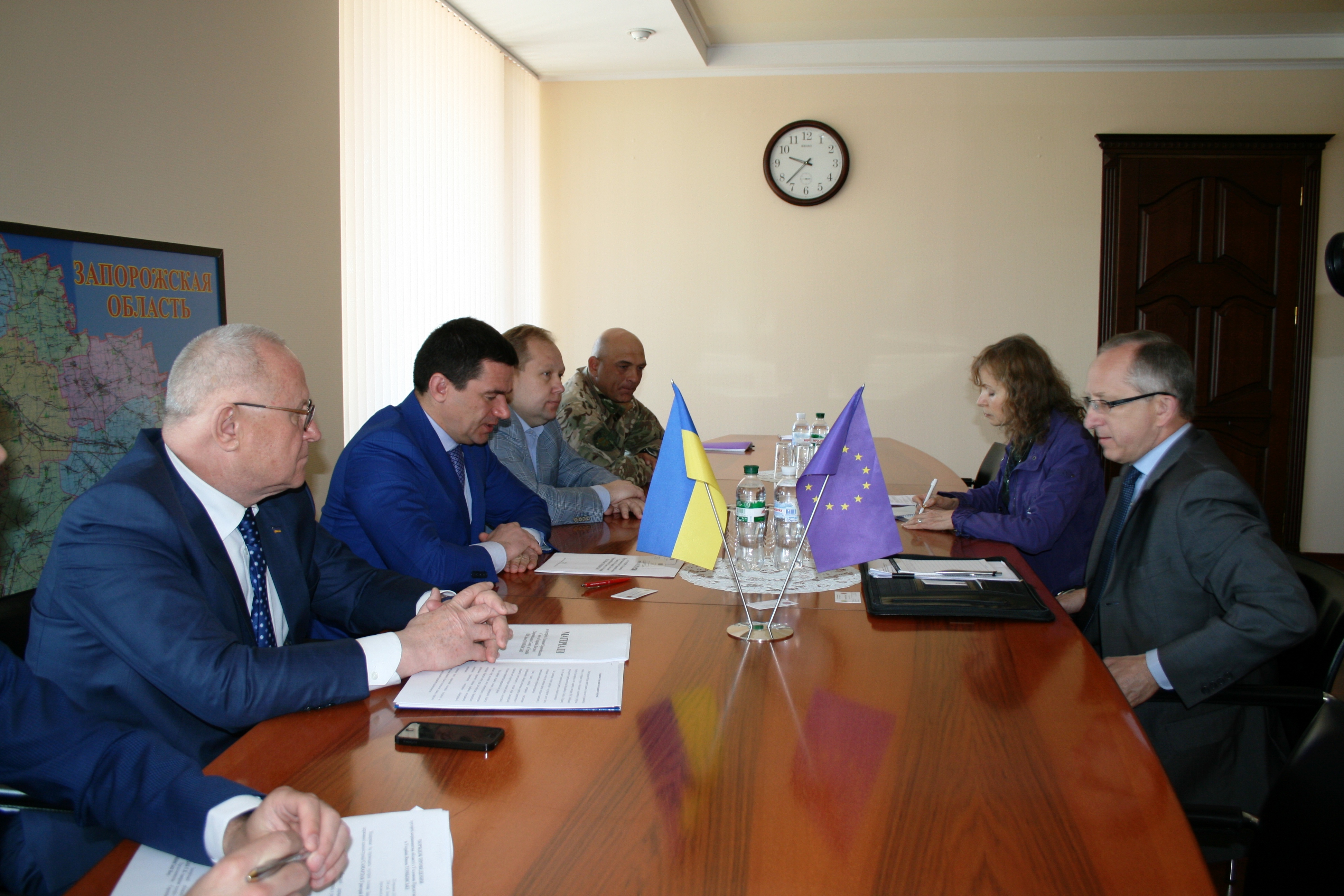 Посол ЕС в Украине Ян Томбински обсудил с властью возможность создания в регионе европейского информцентра