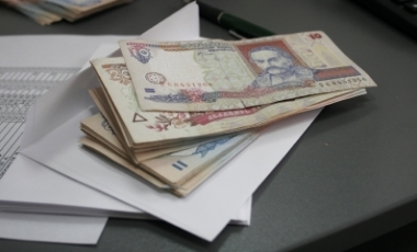 Половину заработка украинцы отдают за еду