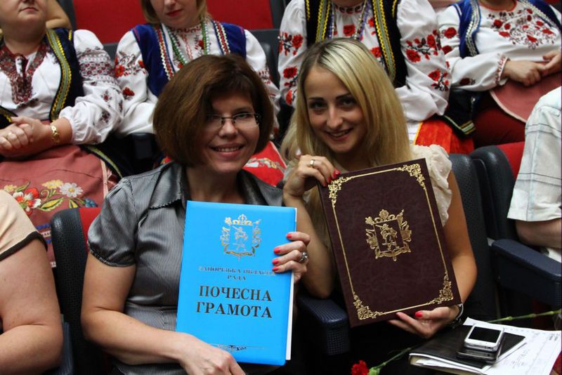 Чиновники отметили свой  профессиональный праздник под песни ансамбля запорожской милиции