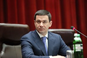 Запорожский губернатор попросил помощи у общественников для вразумления депутатов