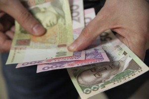 На зарплаты запорожским бюджетникам выделили 12 млн грн для