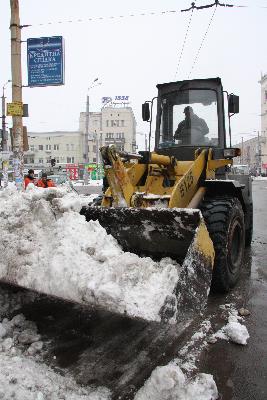 Водителей Запорожья просят не оставлять автомобили на обочинах дорог