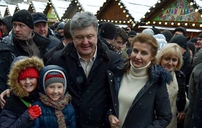 Порошенко показал видео празднования Рождества во Львове