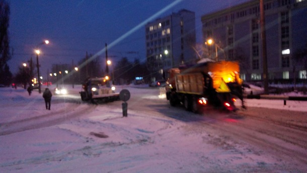 В Киеве будут круглосуточно убирать снег