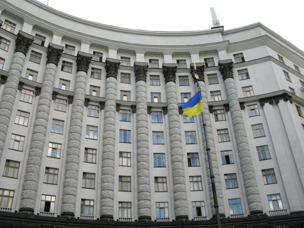 В Кабмине определились, сколько денег готовы выплатить украинцам к 5 мая