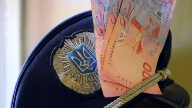 Полиция и прокуратура задержали на взятке начальника уголовного розыска