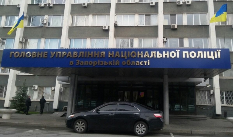 В Запорожье полицейский заставил ранее судимого преступника грабить автомобили
