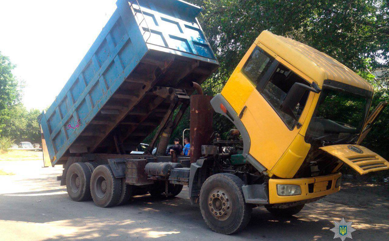 В Запорожье патрульные полицейские нашли угнанный самосвал