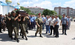 В Запорожье простились с полицейским, который погиб в ДТП по вине пьяного водителя