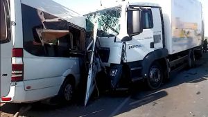 ДТП под Васильевкой: Пассажирский автобус врезался в грузовик - есть пострадавшие