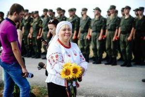 Герои не умирают: На Кушугумском кладбище возложили цветы в память о погибших бойцах АТО