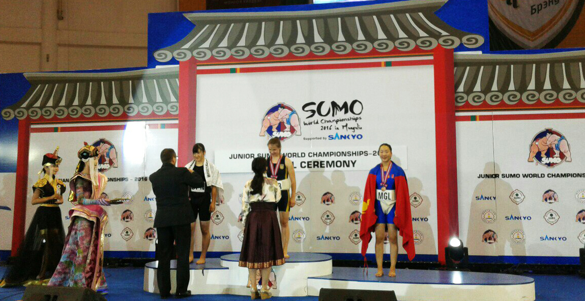 Карина Колесник стала двукратной чемпионкой мира по сумо