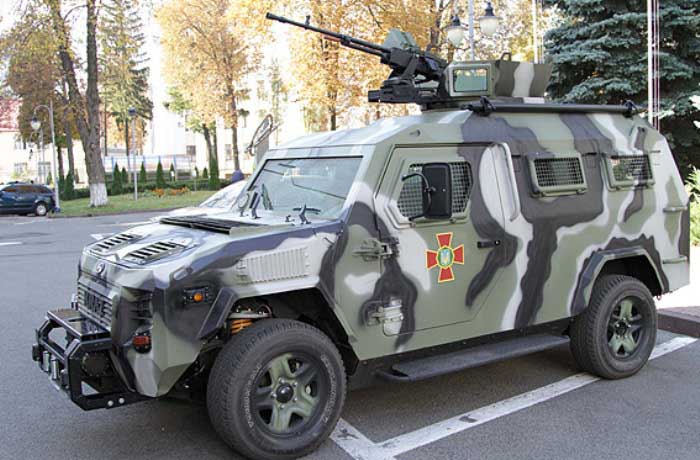 Запорожские конструкторы разработали беспилотный военный автомобиль