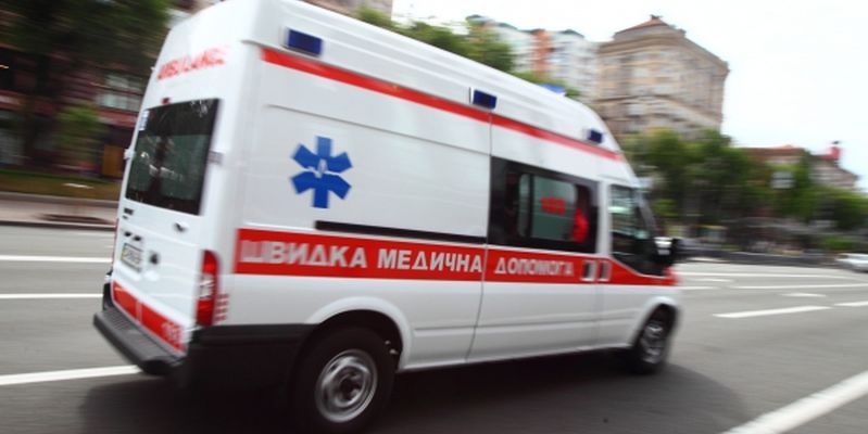 В запорожской школе ребенок упал с третьего этажа