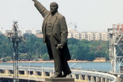В Запорожье намерены заработать на памятнике Ленина - документ
