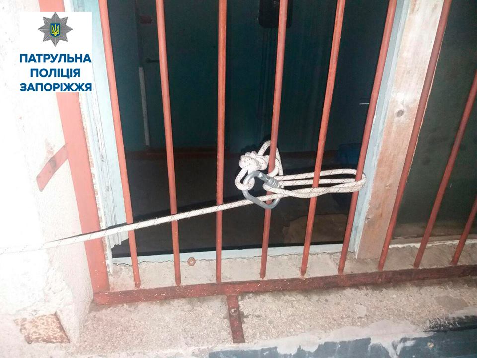 В Запорожье отважный грабитель по канату проник в квартиру на девятом этаже - ФОТО
