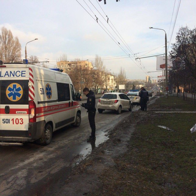В Запорожье на пешеходном переходе легковушка сбила ребенка
