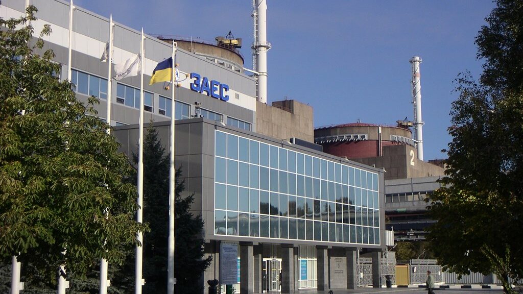 Запорожская АЭС остается под контролем оккупантов: мэр рассказал, какая ситуация в Энергодаре