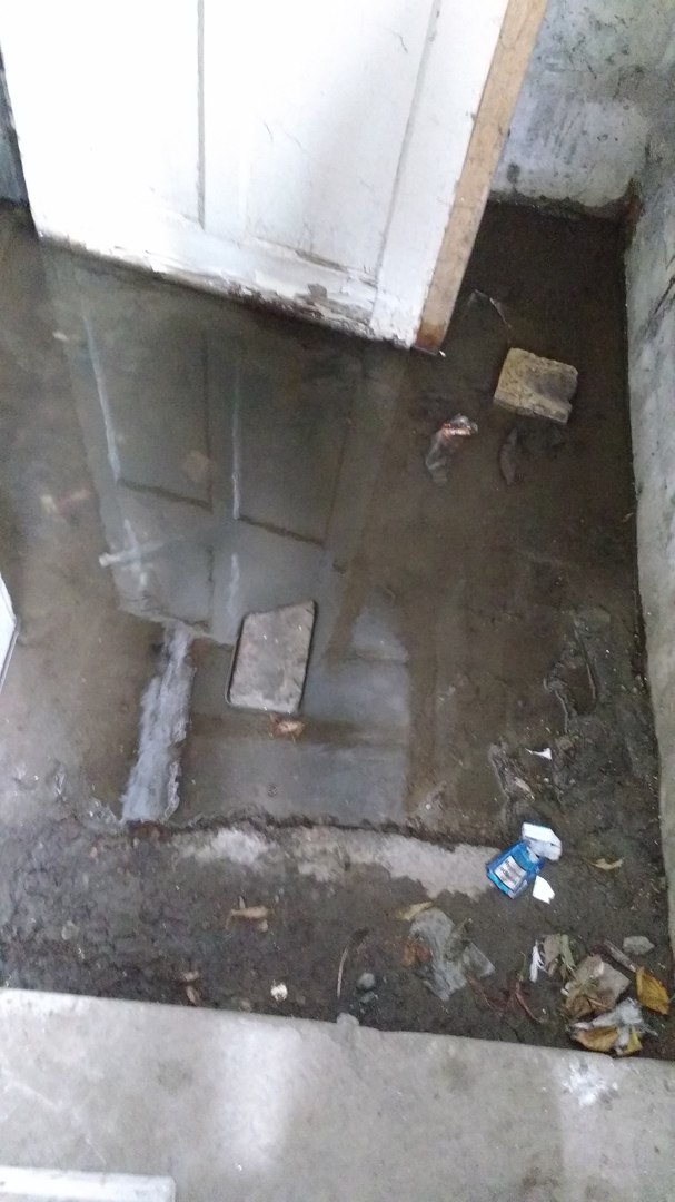 В подвале запорожского дома появился «бассейн» - ФОТО