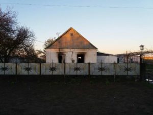 Одни дома: в Запорожской области в результате пожара погибли два маленьких ребенка - ФОТО