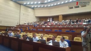 Кворум на сессии Запорожского облсовета удалось набрать только с третьего раза - ФОТО