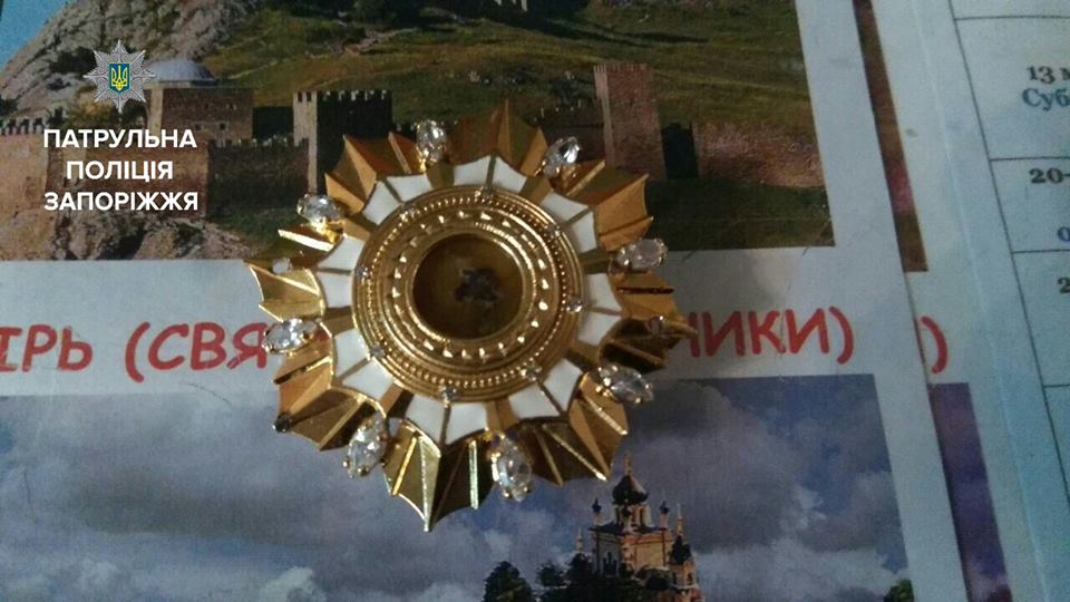 Ничего святого: в Запорожье грабители проникли в церковь - ФОТО
