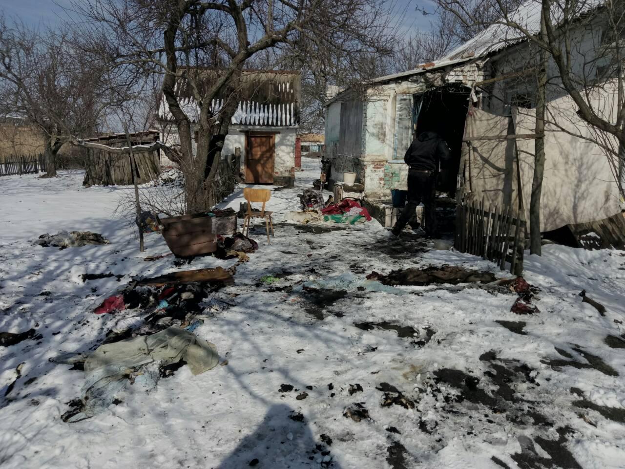В Запорожской области горел жилой дом: есть пострадавший - ФОТО