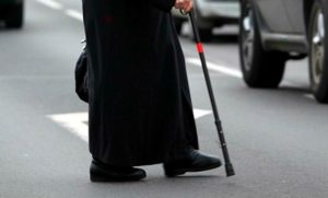 В Запорожье девушка-водитель сбила пенсионерку и сама отвезла ее в больницу - ФОТО