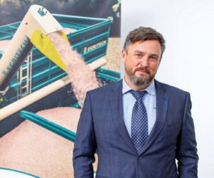 Экс-директору ТФК «ЛАЗ», который вместе с главврачом ЗОКБ подозревается в сговоре и нанесению ущербу государству, продлили меру пресечения