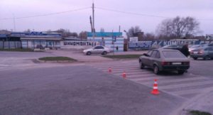 В Запорожье возле «Дубовки» на «зебре» сбили пешехода