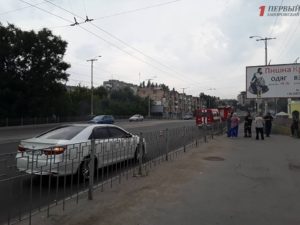 В Запорожье загорелись электрические кабели под мостом в районе автовокзала – ФОТО