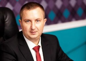Один из самых богатых запорожских депутатов продал свой Lexus за полмиллиона гривен