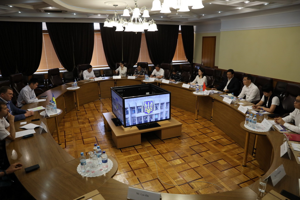 Запорізькі чиновники заявили, що хочуть переймати досвід у китайців з робототехніки і розробки смартпристроїв 