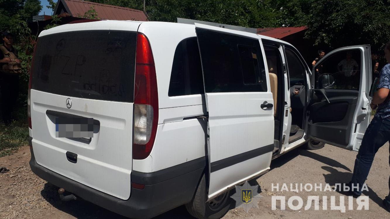 Зловмисники викрали жителя Запорізької області і вимагали за звільнення 10 тисяч доларів