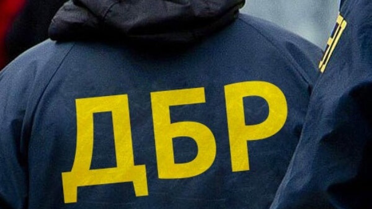 ДБР проводить обшуки в запорізькому аеропорту та митниці